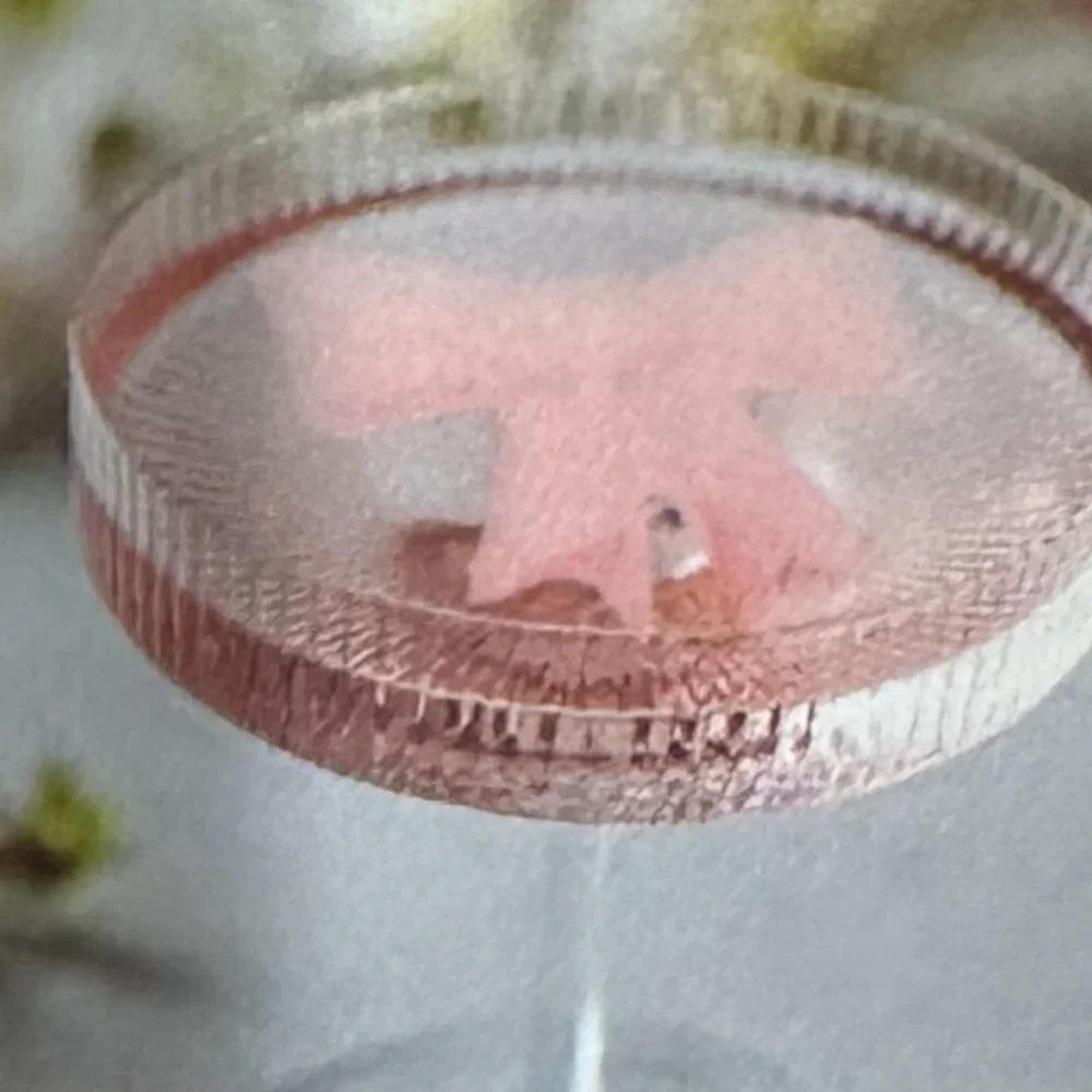 Bows & Bubbles Silicone Ice Mold in Peach